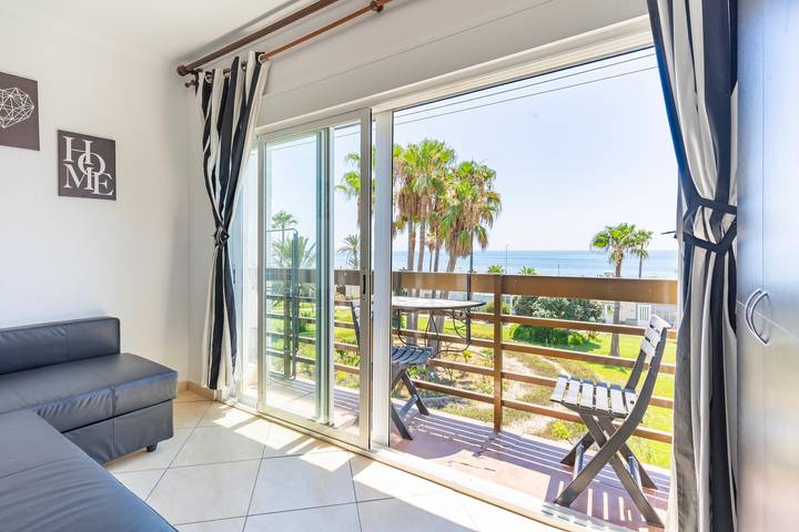 Apartamento entero, Apartamento 'Club Tropicana' con vistas al mar, piscina privada y Wi-Fi in Buena Vista Roquetas de Mar, Roquetas de Mar
