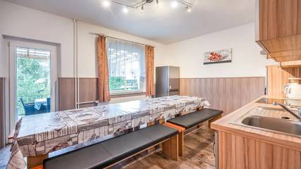 Villa für 17 Personen in Medebach, Hochsauerlandkreis, Bild 2
