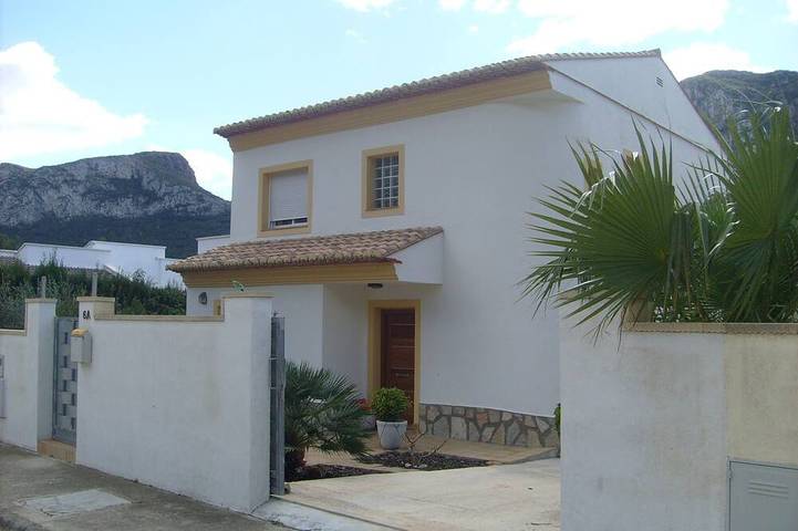Chalet para 8 personas, con jardín y balcón - 1