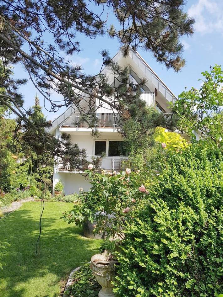 Ferienwohnung für 2 Personen, mit Terrasse und Garten in Beuren