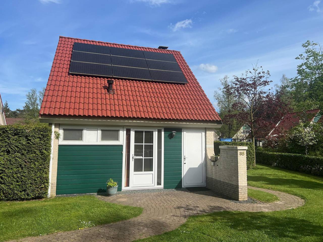 Vakantiepark Hellendoorn — Bungalow mit luxuriösem Gartenzimmer und Blick auf den Spielteich - 5 Personen in Hellendoorn, Sallandse Heuvelrug