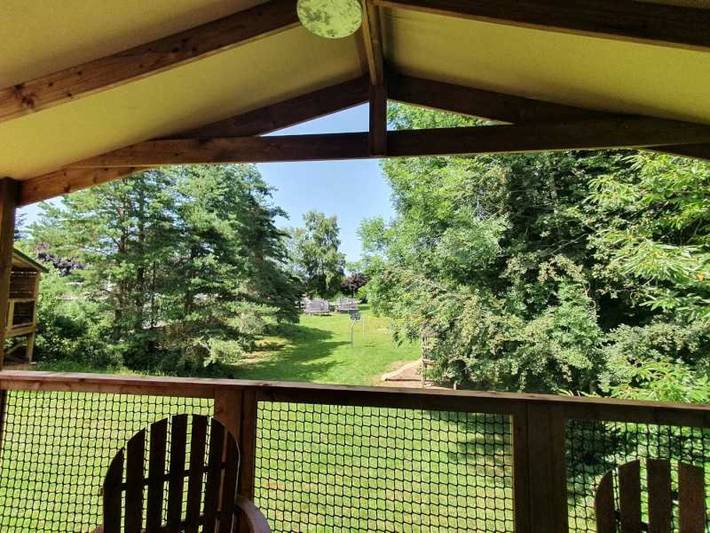Gîte pour 5 personnes, avec bassin pour enfant ainsi que terrasse et piscine