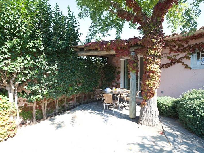 Encantadora villa con jardín, cerca de Santa Giulia y a 2,5 km de la costa in Santa Giulia, Porto Vecchio