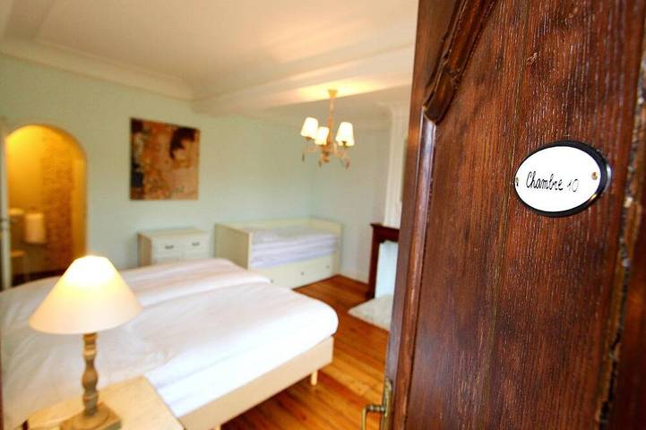 Location de vacances pour 40 personnes, avec sauna et jardin ainsi que piscine et terrasse à Wanze - 4