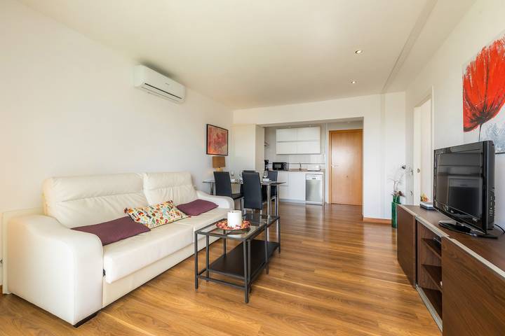 Apartamento inteiro, Apartamento 'Vista Mar' com Vista Mar, Wi-Fi e Ar Condicionado in Port d'Alcúdia, Alcúdia