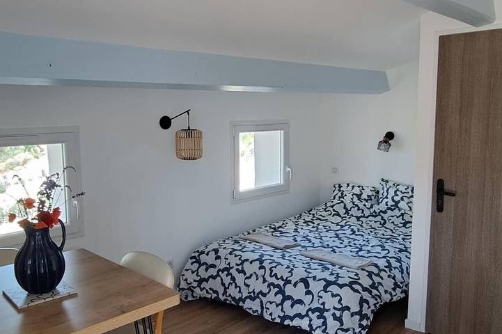 Haus mit Jacuzzi, herrlichem Tal- und Weinbergblick, 15 Min vom Meer in Le Beausset, Mittelmeerküste (Frankreich)