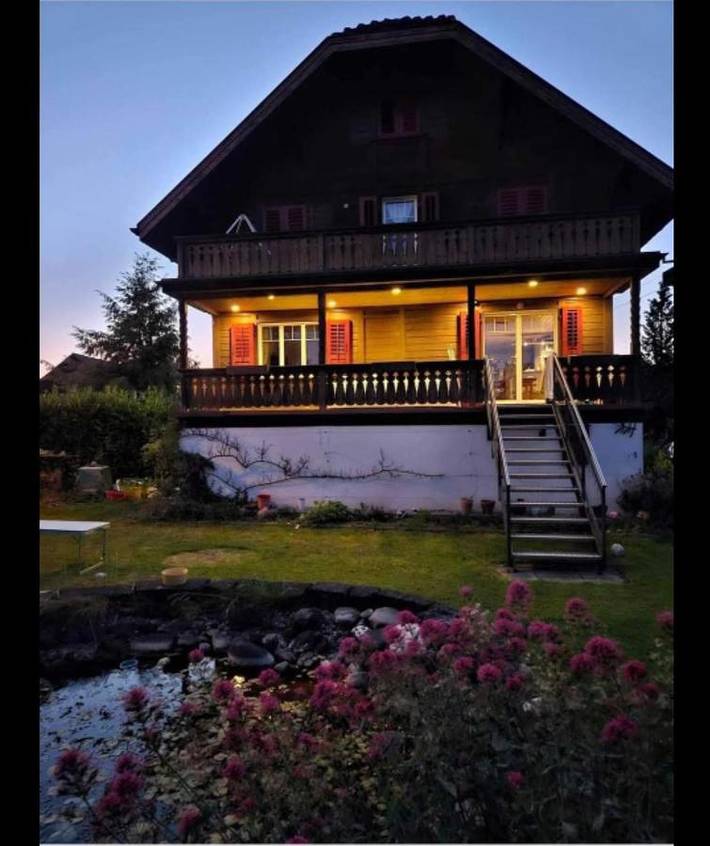Chalet für 8 Personen, mit Balkon und Terrasse sowie Garten und Sauna im Thurgau