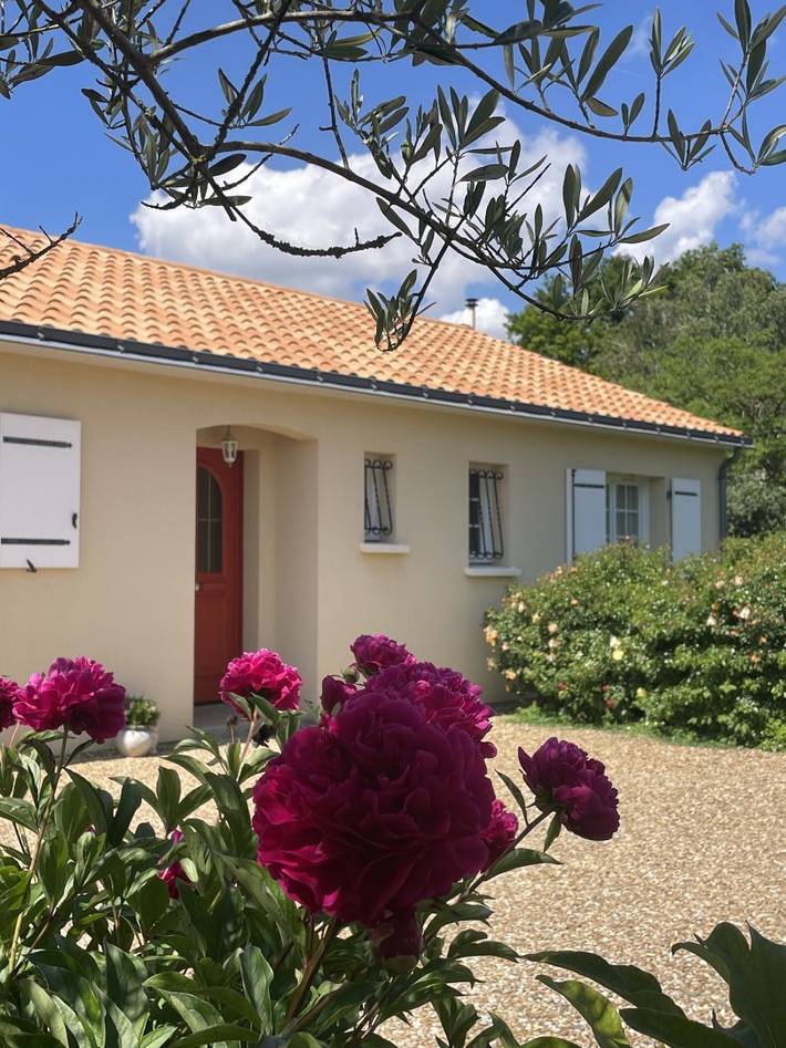Gîte pour 8 personnes, avec terrasse et jardin, animaux acceptés