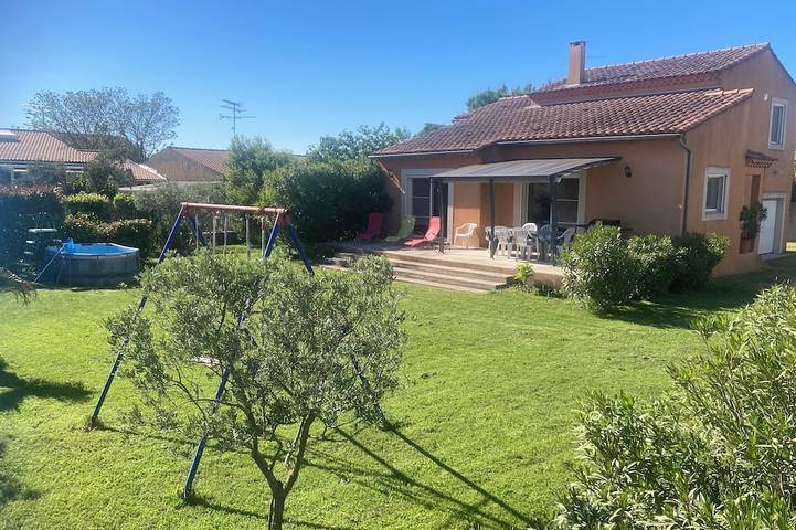 Location de vacances pour 6 personnes, avec Terrasse et Jardin à Cabannes