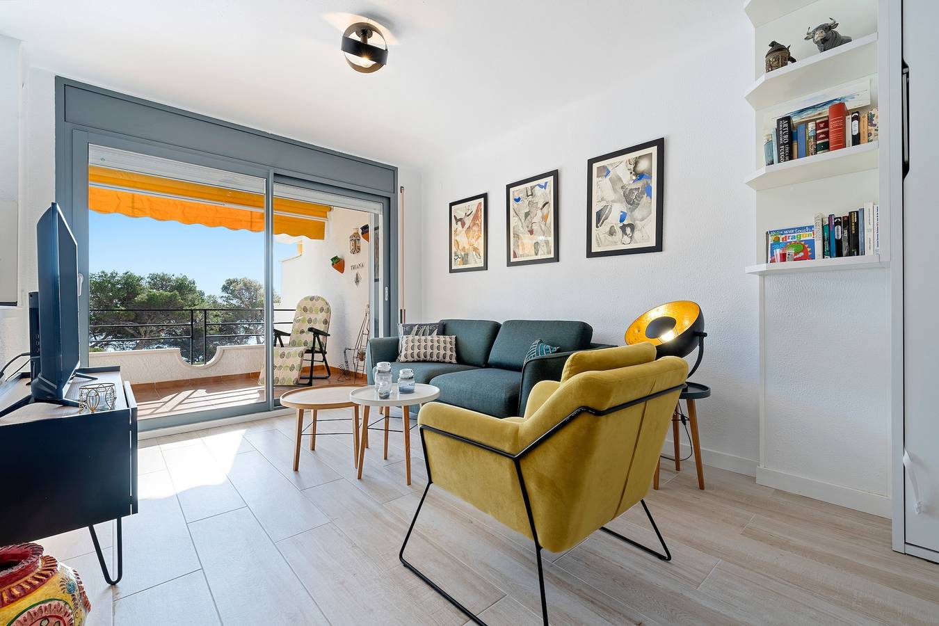 Geheel appartement, Appartement 'Meridiano I' met zeezicht, wifi en airconditioning in Miami Playa, Costa Dorada