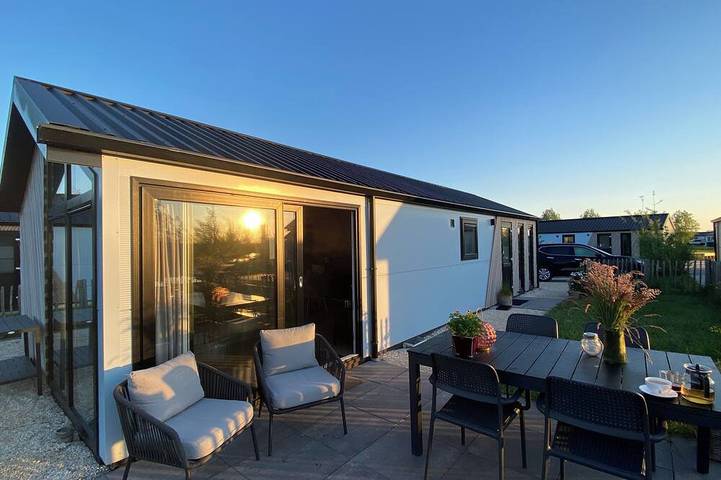 Ferienhaus für 4 Personen, mit Pool in Kampen