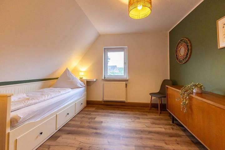 Ferienhaus für 4 Personen, mit Terrasse und Garten in Krummhörn - 4