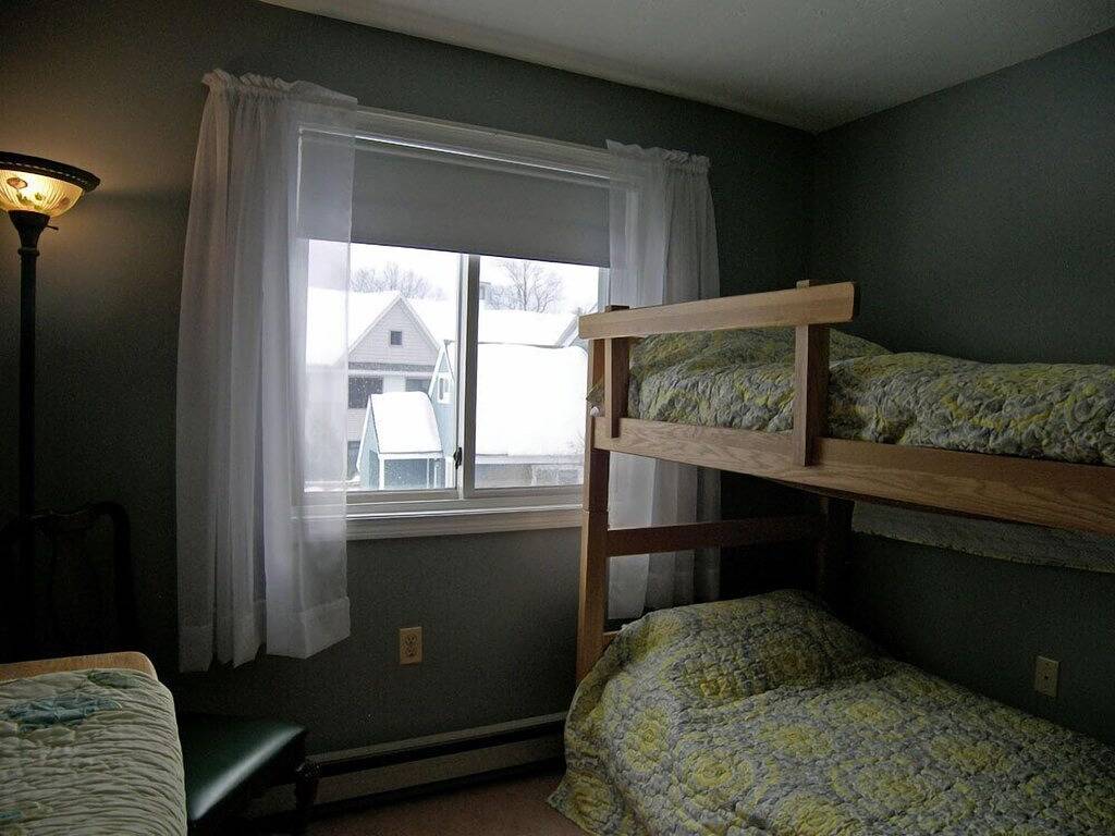 A0008- Verwaltet von Loon Reservation Service - Nh Mahlzeiten & Zimmer-Lizenz # 056365 in Woodstock (NH), Franconia Notch