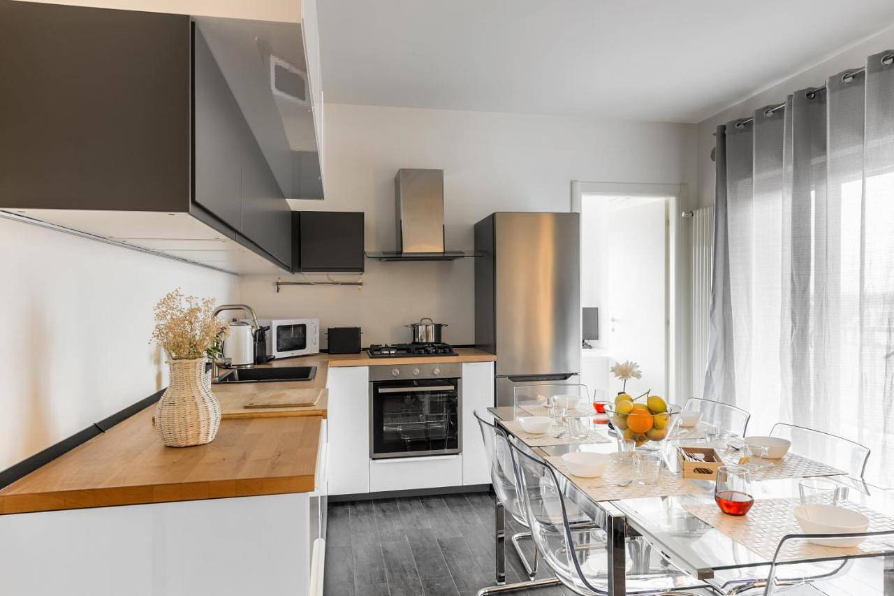 Appartamento intero, Two-Bedroom Apartment in Casamassima, Provincia di Bari