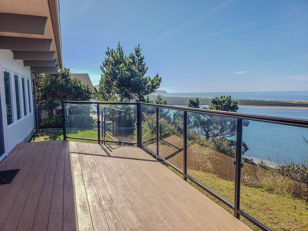 Immaculate home with breathtaking views of Netarts Bay and Ocean! in Netarts, Tillamook County