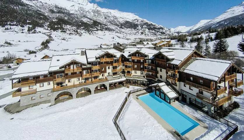 Entire apartment, 2 Rooms 4 People in Lanslebourg-Mont-Cenis, Saint-Jean-de-Maurienne region