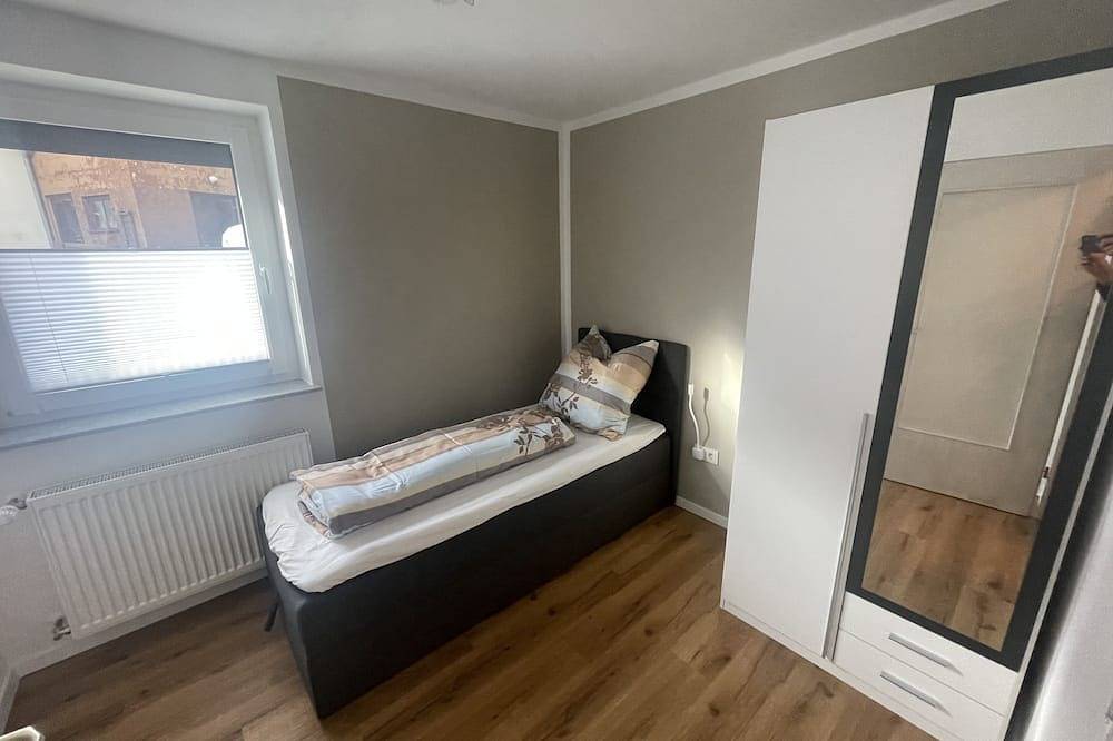 Ganze Wohnung, Direkt in der Natur und doch schnell von der Autobahn aus zu erreichen in Münchberg, Landkreis Hof