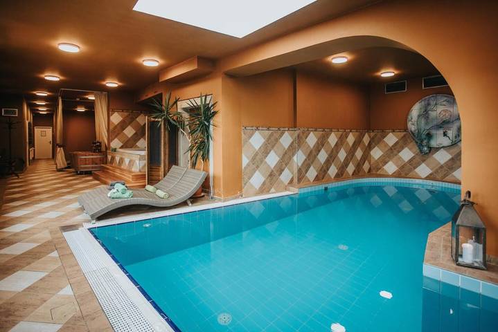 Hôtel pour 2 personnes, avec vue et terrasse ainsi que piscine et sauna, animaux acceptés à Český Krumlov