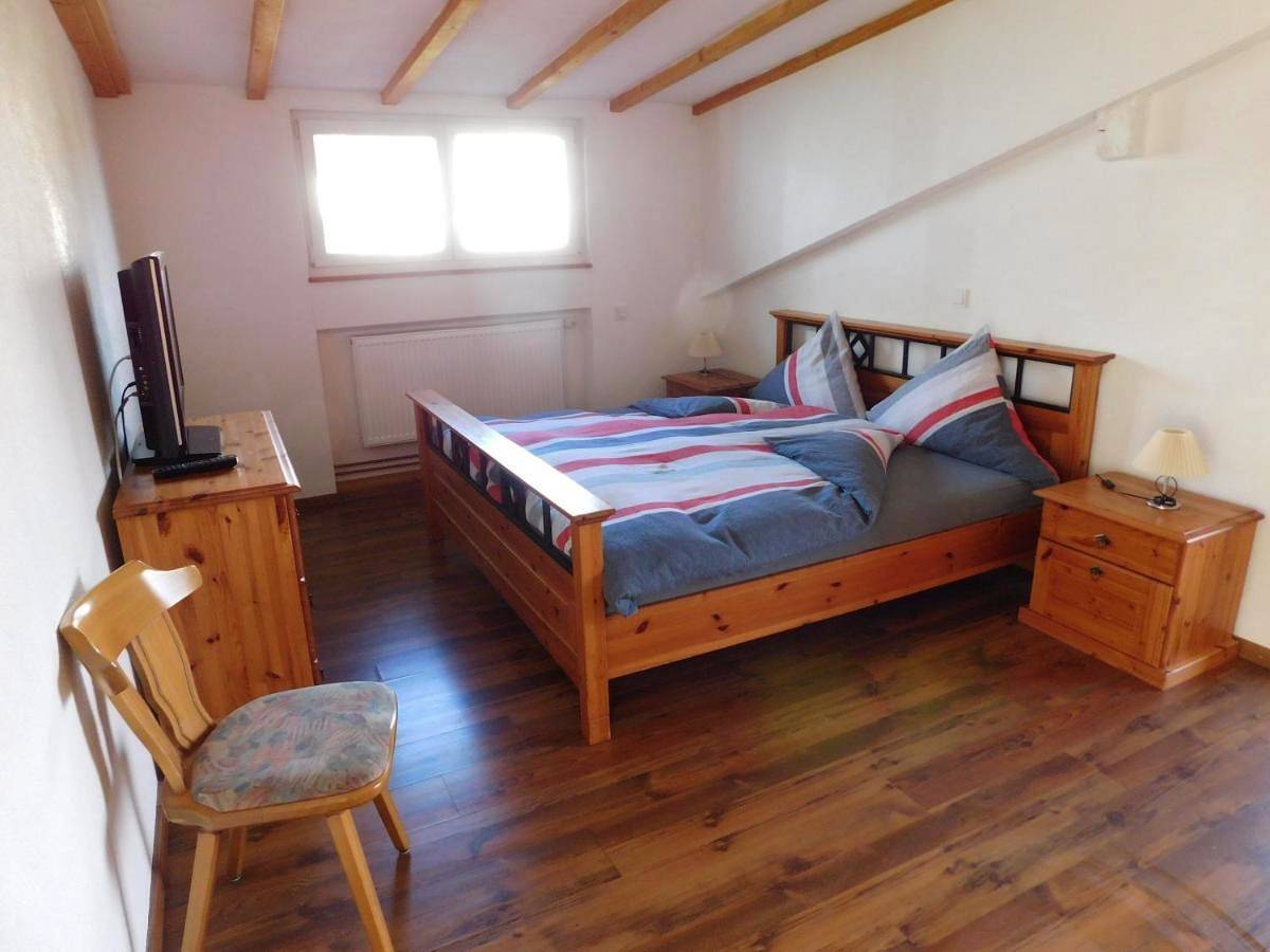 Three-Bedroom House in Bodman-Ludwigshafen, Obersee (Bodensee)