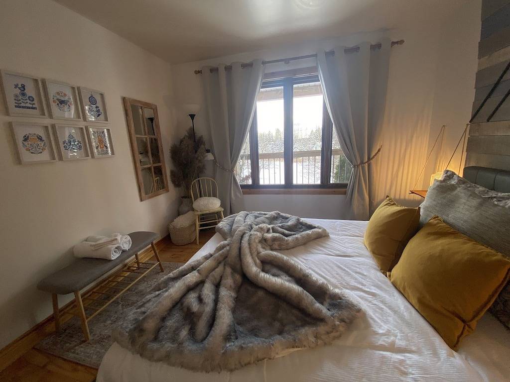 Chalet for 10 Guests in Labelle Québec, Quebec