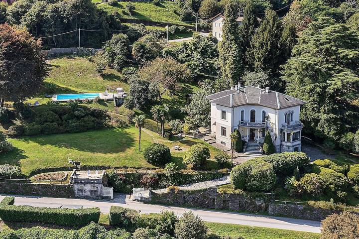 Villa per 10 persone, con sauna e giardino in Comune di Stresa