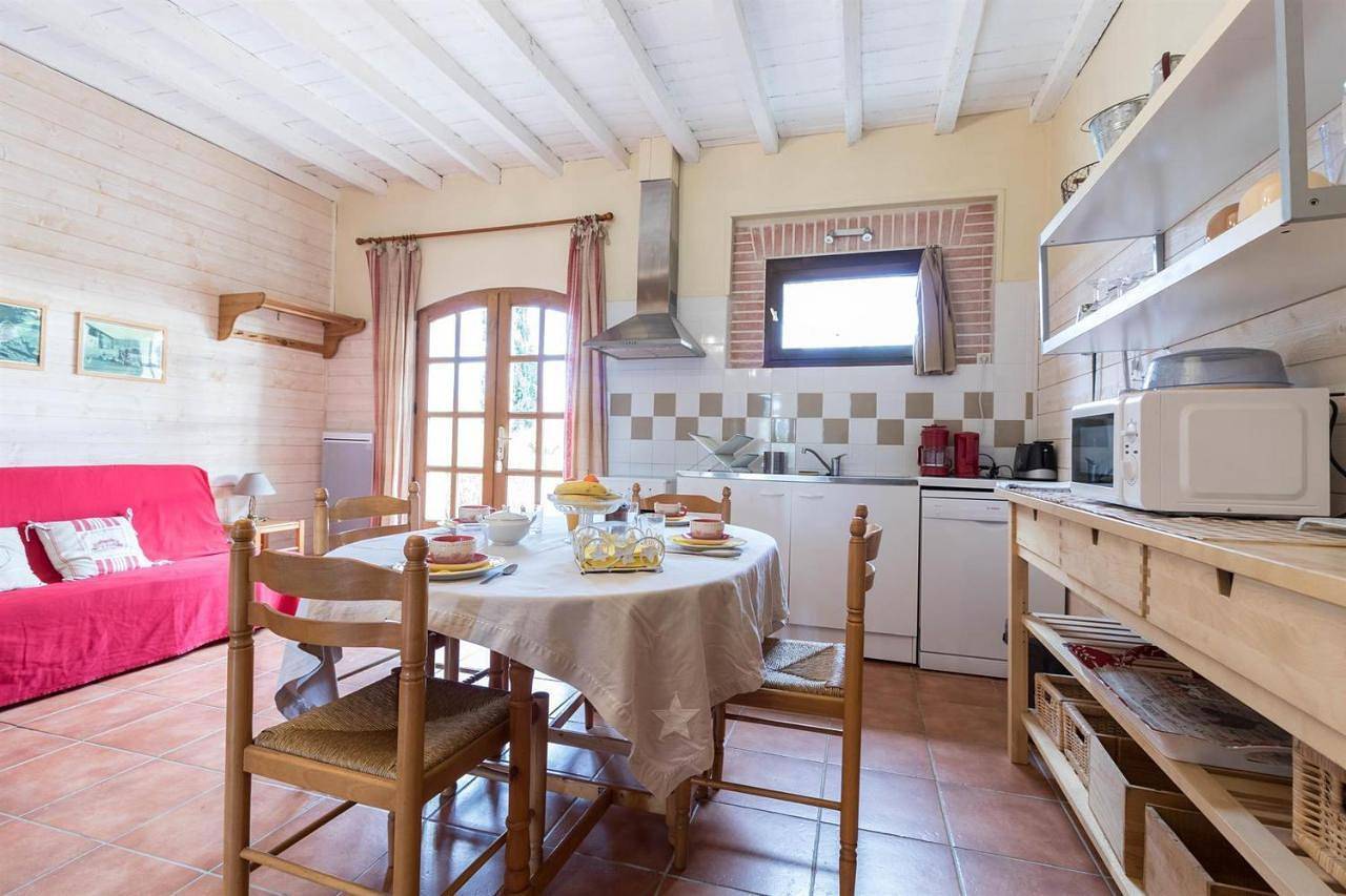 Double Room with Private Bathroom in Montesquieu-Volvestre, Haute-Garonne