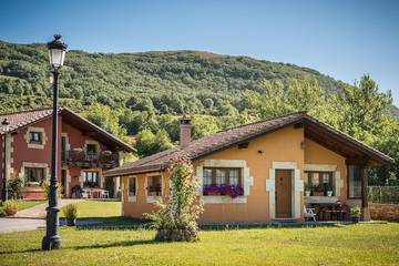 Casa rural para 5 personas, con terraza y jardín en Hermandad de Campoo de Suso