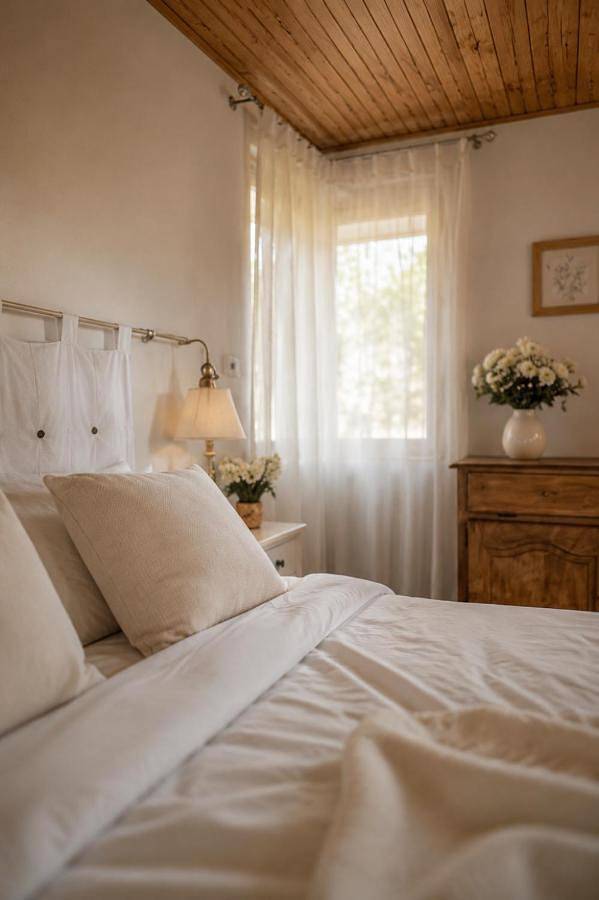 Appartement entier, One-Bedroom Apartment in Saint-Montan, Privas (arrondissement)