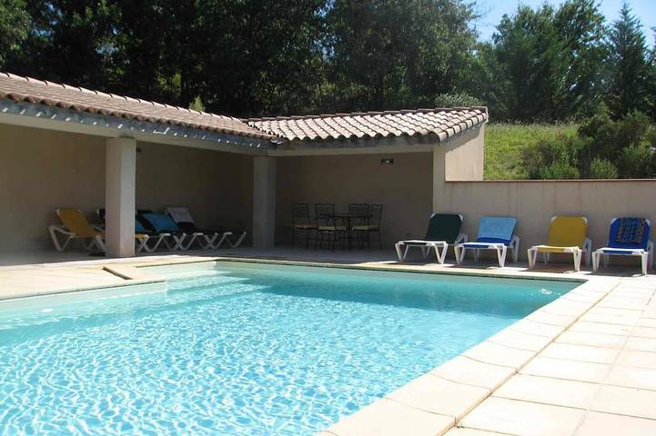 Location de vacances pour 8 personnes, avec Terrasse et Jardin à Sainte-Camelle