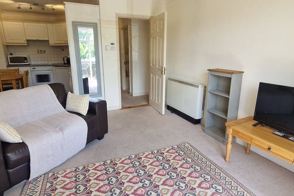 Entire apartment, Tidy, Spacious & Quiet 2Bd on Edge of Cork City in Cork, County Cork