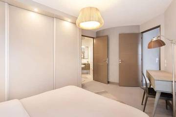 Appartement De Vacances pour 2 Personnes dans Puteaux, Hauts-de-Seine, Photo 4