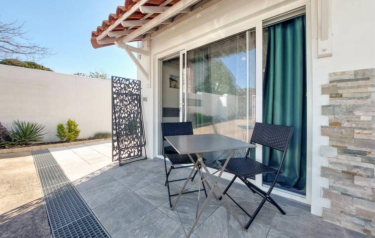 Location de vacances pour 2 personnes, avec jardin et terrasse, animaux acceptés à Rivedoux-Plage
