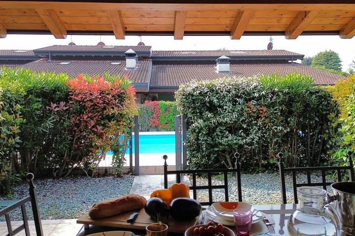Chalet für 5 Personen, mit Garten und Pool am Gardasee