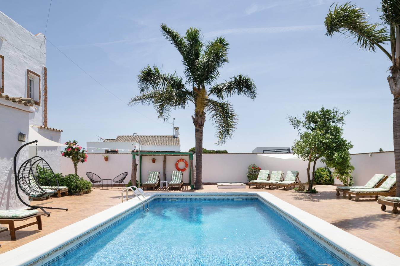 Apartamento inteiro, Desfrutem Conil perto do mar com piscina e churrasqueira – Apartamento 2 na Villa Mayo in Conil de la Frontera, Costa de la luz