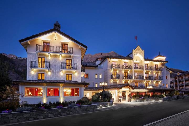 Hôtel pour 3 personnes, avec jardin ainsi que jacuzzi et sauna, animaux acceptés