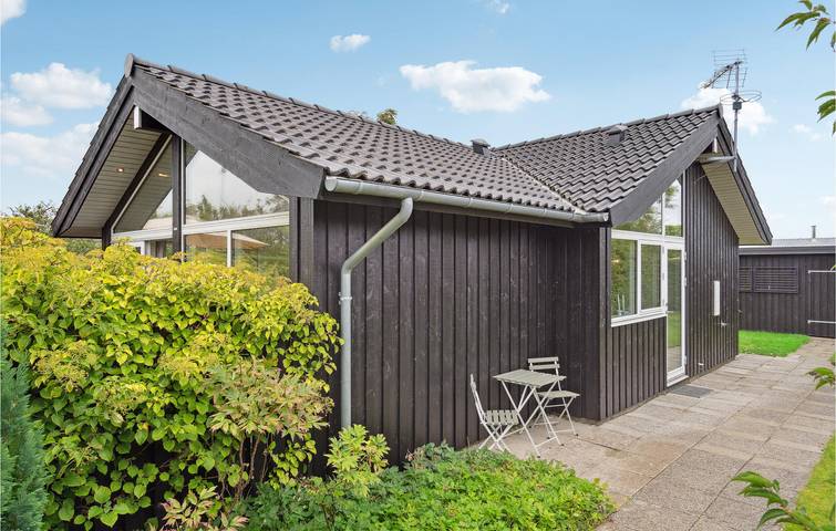Ferienhaus für 4 Personen mit Terrasse in Strøby, Stevns und Umgebung