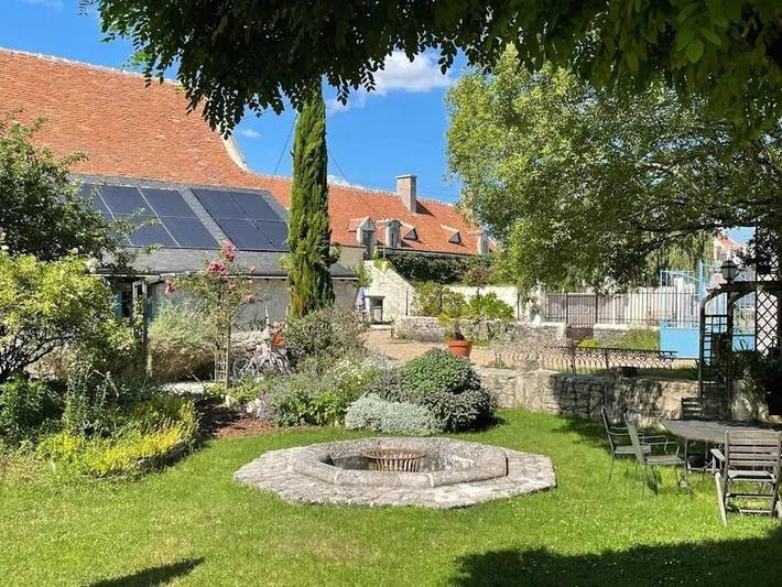 Location de vacances pour 4 personnes, avec jardin ainsi que terrasse et piscine à Bréhémont - 3