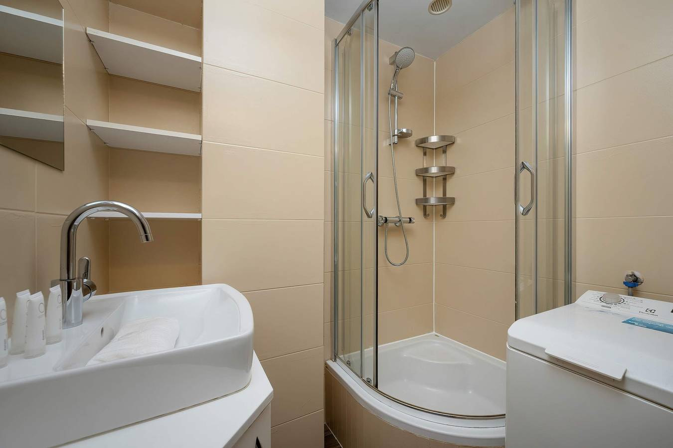Ganze Wohnung, Family Apartment | Workspace | 3 Bedrooms in Breslau, Niederschlesien
