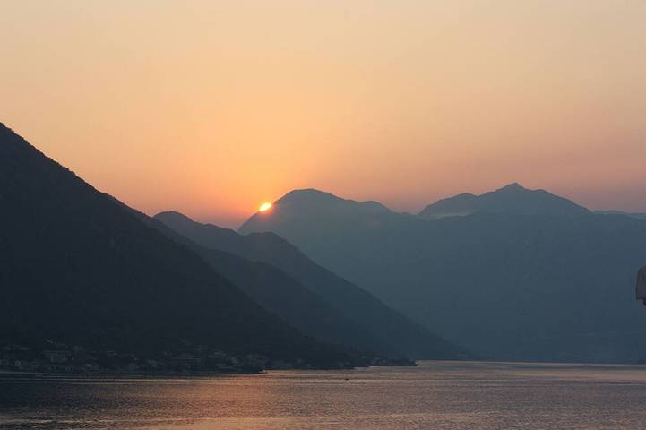 Ferienwohnung für 6 Personen, mit Pool und Terrasse in Montenegro