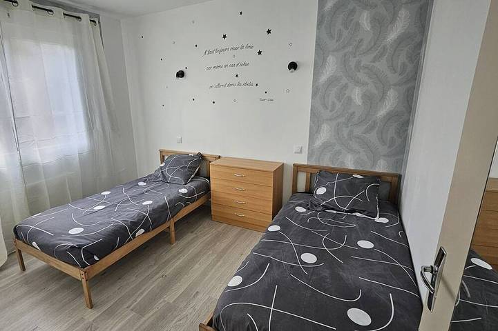 Location de vacances pour 5 personnes, avec jardin et balcon, animaux acceptés à Le Cheylard - 4
