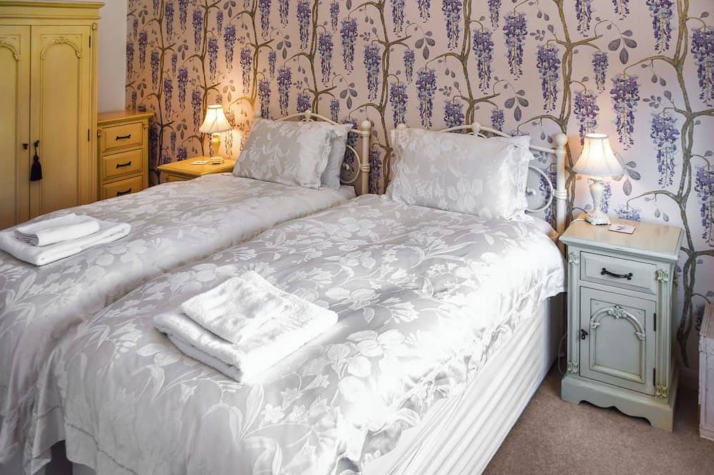 Captain's Cottage in Great Yarmouth, The Broads