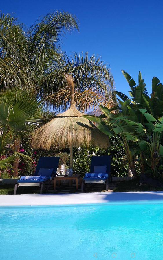 Casa de huéspuedes para 2 personas, con Terraza además de Jardín y Piscina en Marbella