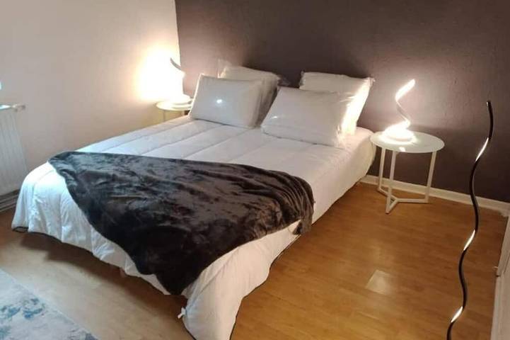 Location de vacances pour 10 personnes, avec balcon et jacuzzi, animaux acceptés à Saint-André-de-Roquepertuis - 4