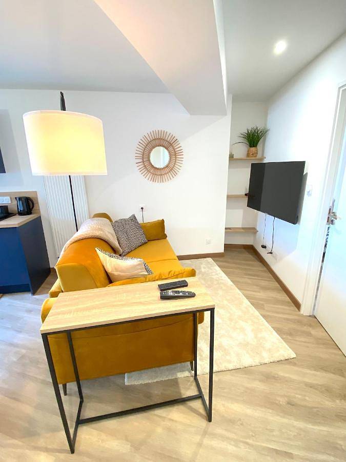 Gîte pour 6 personnes, avec jardin à Hauteville-Lompnes - 2