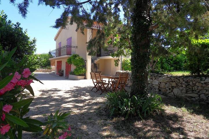 Location de vacances pour 4 personnes, avec piscine ainsi que jardin et terrasse à Saint-Maurice-d'Ibie - 4