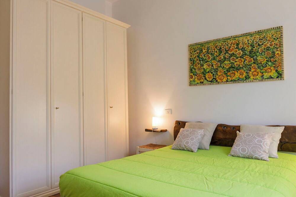 Appartamento intero, Incantevole appartamento per 4 ospiti con Wifi, A/C, piscina, Tv, patio e animali ammessi in Panicale, Lago Trasimeno