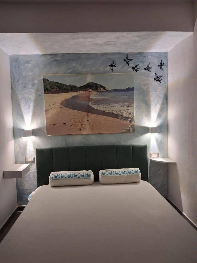 Chambre d’hôte pour 2 personnes, avec balcon ainsi que vue et jardin à Villasimius - 2