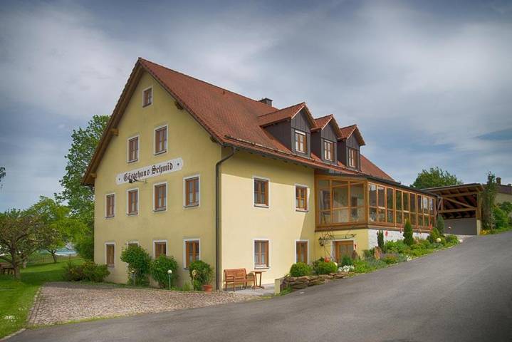Ferienwohnung für 2 Personen, mit Garten und Ausblick in Waldsassen