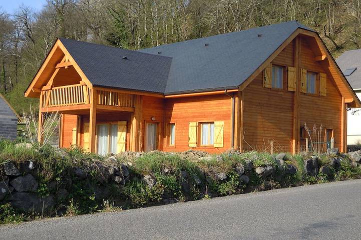 Gîte pour 8 personnes, avec Balcon et Jardin à Gez