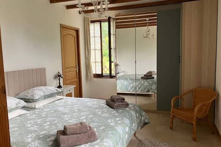 Gîte pour 2 personnes, avec terrasse et jardin à Trémolat - 2